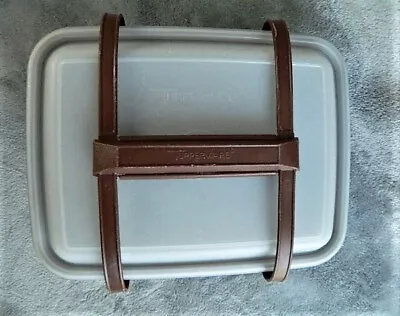 Vintage Tupperware Lunch Box • $10.99