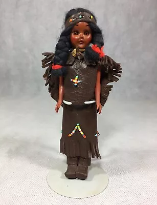 Vintage Native American Girl Doll Eyes Close On Kaiser Chicago Stand • $12.95