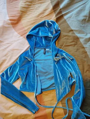 Very Cool Blue Hooded Velvet Crop Top • £5