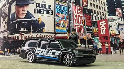 '23 Maisto 2001 Chevrolet Suburban Police Car Loose 1:64 Scale Usa Stock!!! • $1.99