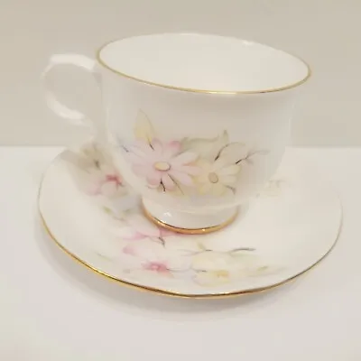 Vtg Sadler Wellington Cup Saucer Pastel Magnolias Daisies England Teacup Floral • £9.49