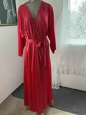 Vanity Fair Beautiful Red Silky Soft Robe Size Large. • $14.99