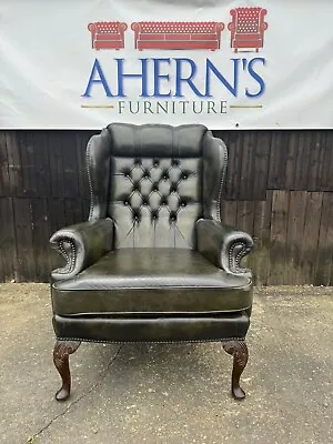 *Green Leather Chesterfield Wing Back Chair 1 Of 2 FREE DELIVERY 🚚* • £550