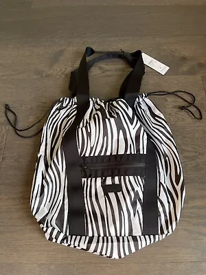 UGG W Frannie Cinch Tote Bag Black And White NWT • $49.99