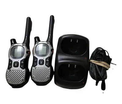 2x Motorola MJ270R 22-Channel 27-Mile Two-Way Radios W/ Charger B21 • $24.99