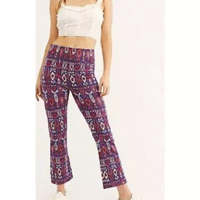 Free People Womens Ikat Tribal Printed Pull On Knit Cropped Flare Pants Size 6 • $25.99