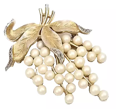 1966 Vintage CROWN TRIFARI Grape Cluster Faux Pearl Gems Of The Sea Brooch Pin • $194