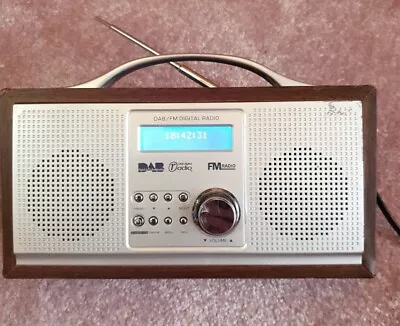 Small Portable Beach Kitchen Picnic Dab/FM Radio  • £9.50