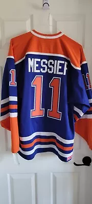 Edmonton Oilers Mark Messier Large Brand New Jersey Heroes Of Hockey Size 50  • $65.57