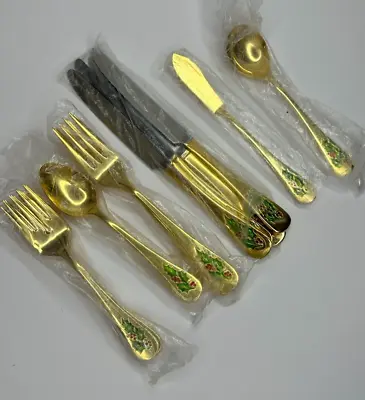 Vintage Holly Berry Christmas Gold Stainless Flatware Silverware Japan 18 Pc • $95.90