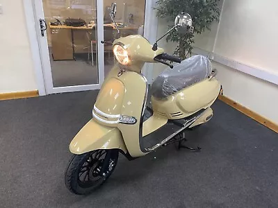 2023 (73) Brand New E Moped Road Legal  50cc ! Free Road Tax - Roma Mod 30 • £995