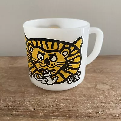 Vintage Retro Federal Glass Yellow Lion ＆ Mouse Milk Glass Mug USA • $25