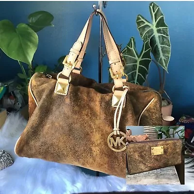 Michael Kors LTD Grayson LG Soft Distressed Bag & Wallet Set • $145