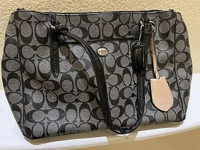 Coach Peyton Black Jordan Double Zip Carryall Shoulder Bag Used • $49.99