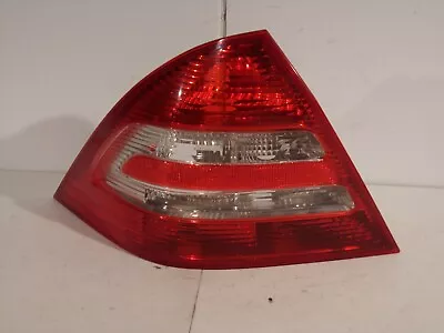 05 06 07 Mercedes Benz C350 C230 C240 Driver Left Tail Brake Light  17089 • $40