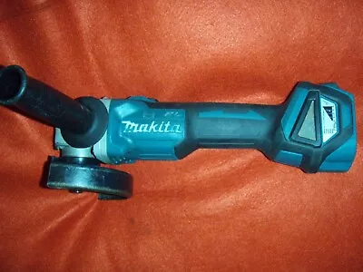 Makita DGA463 Cordless Angle Grinder. 18v. 115mm/4.5 . BrushlessBL LXT Li-ion • £79.99