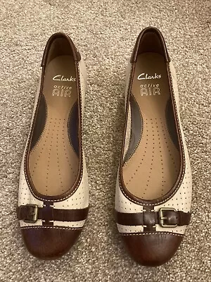 CLARKS ACTIVE AIR Silver Tan Brown Slip On Shoes Pumps Ballet Flats Buckle 5 D • £17.99