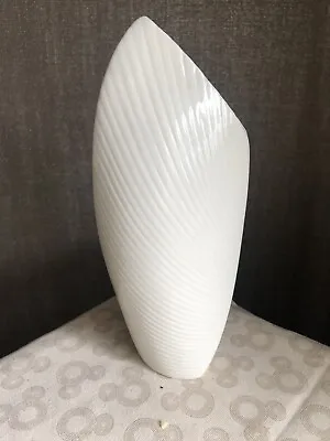 £4.95 • Buy Belleck Irish Ceramic Vase