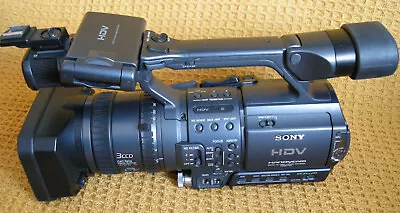Sony HDR-FX1 Camcorder 3-CCD Pro HDV As HVR-ZIE With Extras • £195