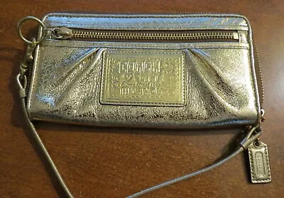 Coach Poppy Zip Around Women’s Wristlet Wallet Gold Patent Leather MINT! • $69.95