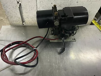 Volvo Penta AQ Internal Reservoir Trim Pump With Bracket By ARGO  • $115