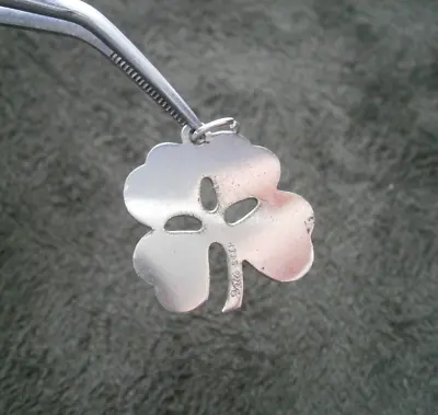 Lucky Four Leaf Clover Vintage Flat Wells Sterling Silver Charm Pendant ~ 1.7g • $8.50