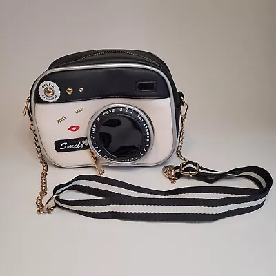 Camera Shaped Hand Bag Purse~7x6.5  Black White Smile Selfie Excellent Condition • $34.97