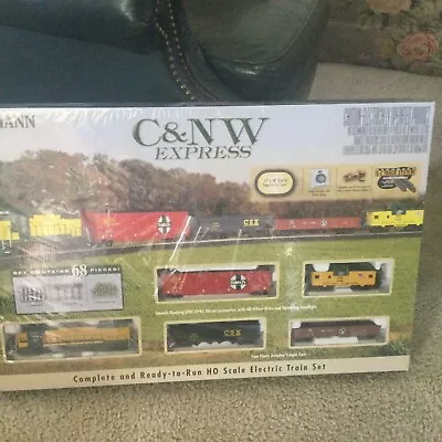 Bachmann C&NW  Express HO Scale Ready To Run Train Set 4 Cars Engine • $196.49