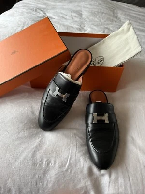 $800 • Buy Hermes Trocadero Mule In Black Size 38