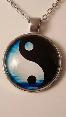 YING YANG 27mm Glass Art Harmony Balance Charm Pendant Necklace Chain Jewellery • £3.90