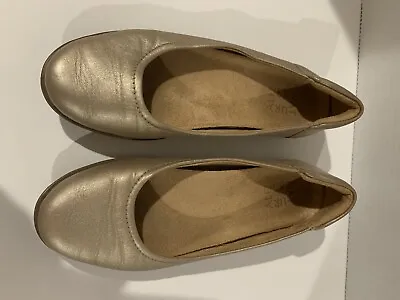 Naturalizer Womens Maxwell Gold Ballet Flats Shoes 7.5 Medium • $18