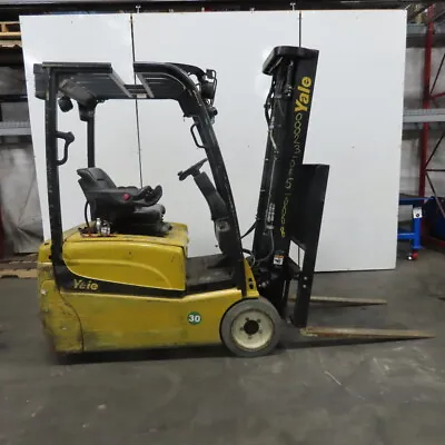 Yale ERP040VTN36TE088 3000Lbs 3 Stage Electric Forklift 36V 198  Lift 9600Hrs. • $9999.99