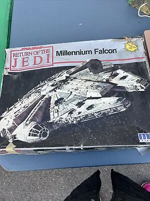 MPC ERTL #*8917 Return Of The Jedi Millenniun Falcon Star Wars 1:48 SCALE BK/LR • $40