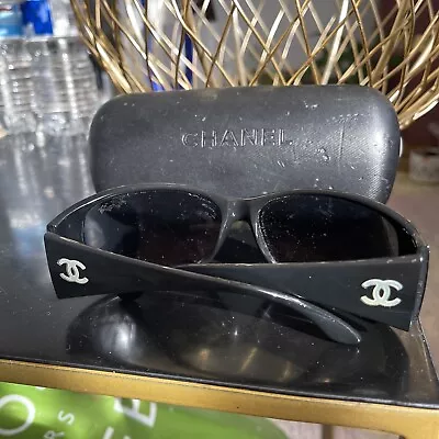 Chanel Sunglasses 5087 Black CC White Mother Of Pearl Logos Not Oversized +case • £45