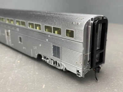 $78.98 • Buy HO Walthers RTR 85’ Budd Hi-Level 72-Seat Coach Santa Fe 1956 El Capit HO2259 LZ