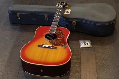 $5995 • Buy 1967 Gibson Hummingbird Acoustic Dreadnaught Guitar Cherry Sunburst + OHSC