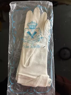 Van Raalte Gloves Vintage Women’s • $2.99