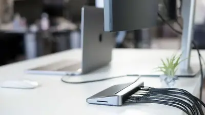 HENGE DOCKS Stone - MacBook Interface USB C • £60