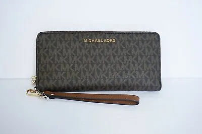 Michael Kors Jet Set Travel Large Continental Wallet • $68