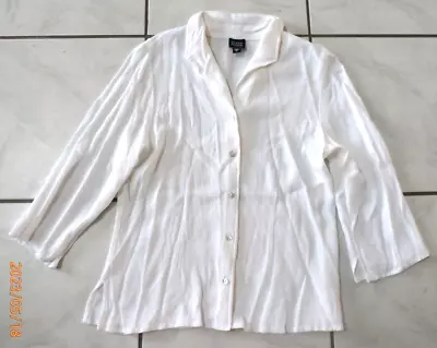Eileen Fisher White Button Down Shirt Blouse 3/4 Sleeve  Rayon Size M F303 • $33