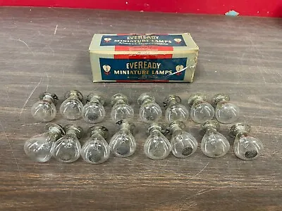 Vintage Eveready Auto Lamps 6-8 Volt Auto Light Bulbs Box Display Nos 1222 • $19.99