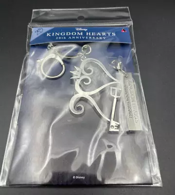 $49.99 • Buy Kingdom Hearts 20th Anniversary Metal Keyblade Keychain