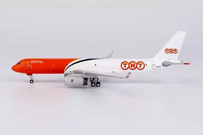 TNT Tupolev Tu-204-100C SU-EAG NG Model 40010 Scale 1:400 • $52.95