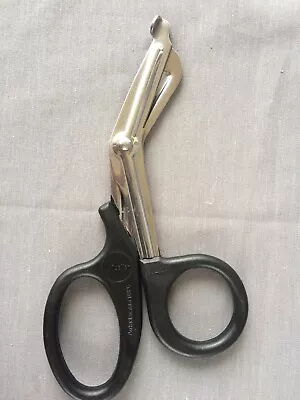 $14.99 • Buy Pre-Owned~V. Mueller XRDZ04 SU2014-001 Stainless Steel Bandage Scissors