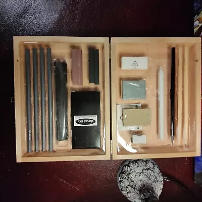 Crelando Charcoal Art Set Drawing Sketching Wooden Box 26 Piece Set • £10.90