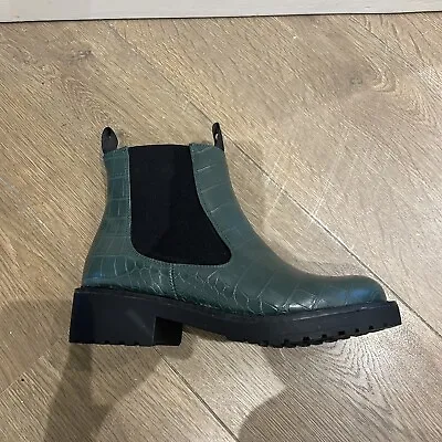 London Rebel Green Mock Croc / Snake Chelsea Boots - Size 38 Wide Fit • £25