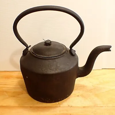 Vintage Kenrick 6 Pint Kettle No 3 Cast Iron - Antique • $99