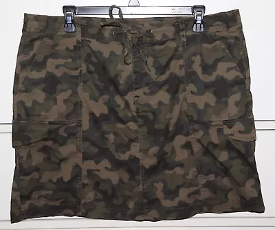 Ladies Baccini Camo Cargo Skort Size 16 ~ 17.5  Long • $12