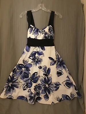 B. Smart White/Black/Blue Floral Print Dress • $25