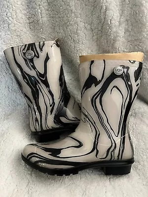 Ugg Women's Size 10 Sienna Marble Black & White Rubber Rain Boots Fur Insole • $67.99